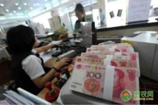 2022年在银行存取现金5万要怎么登记？会影响存取款自由吗？